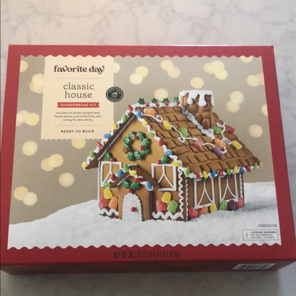 Favorite Day Classic House Gingerbread Kit